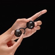 n8702-lelo_luna_beads_noir-4