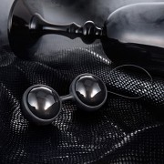 n8702-lelo_luna_beads_noir-5